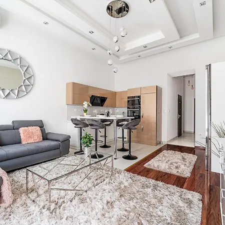 Apartment Kiraly 35 Luxury With Free Parking *