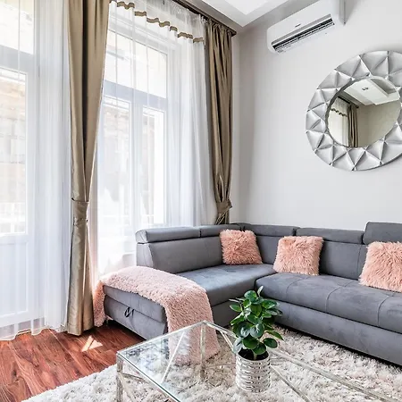 Kiraly 35 Luxury With Free Parking *