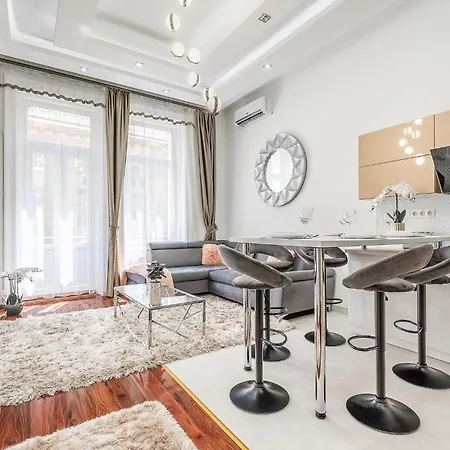 Kiraly 35 Luxury With Free Parking Apartment *