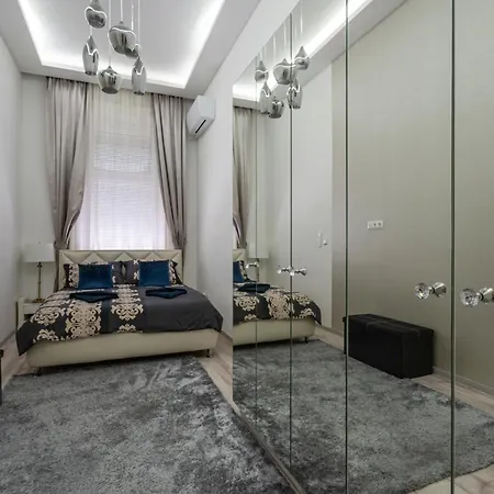 Апартаменты Kiraly 35 Luxury With Free Parking *