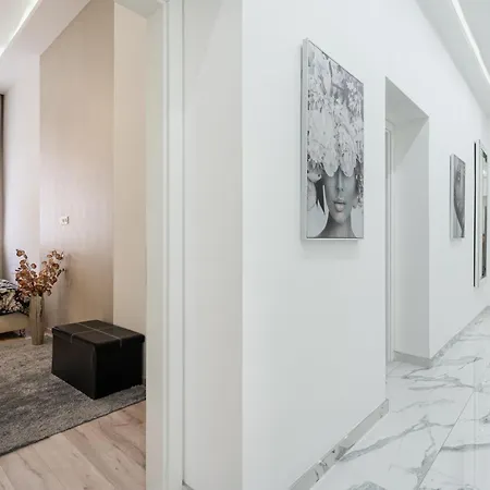 Kiraly 35 Luxury With Free Parking