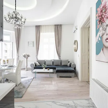 Kiraly 35 Luxury With Free Parking Apartment