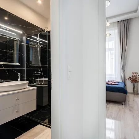 Apartment Kiraly 35 Luxury With Free Parking Budapest