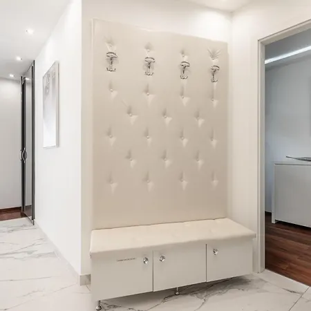 Kiraly 35 Luxury With Free Parking *