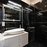Kiraly 35 Luxury With Free Parking
