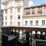 Kiraly 35 Luxury With Free Parking Lägenhet