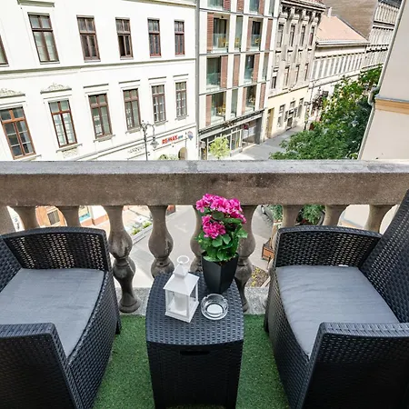 Kiraly 35 Luxury With Free Parking