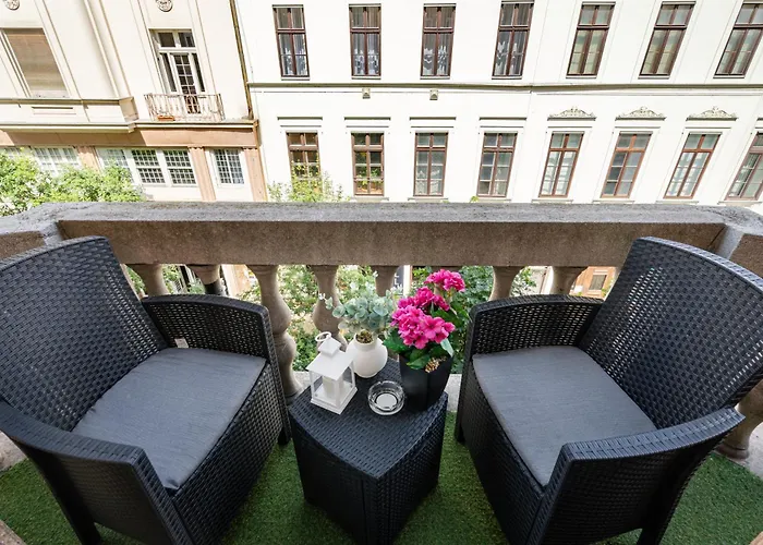 Kiraly 35 Luxury With Free Parking Apartmán *